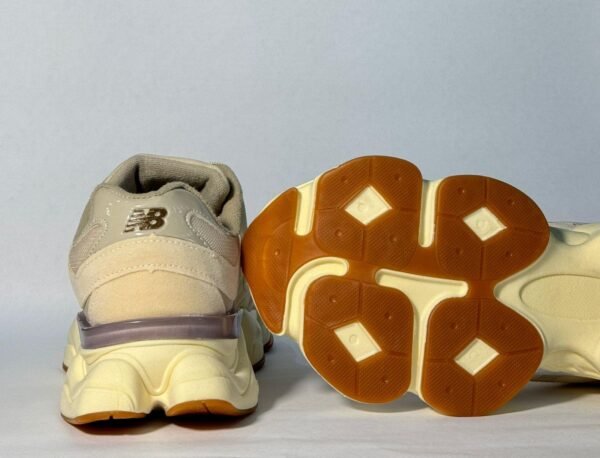 12092024150430574new-balance-creme-6.jpg