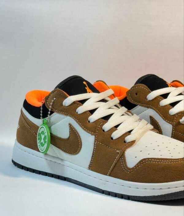 12092024182751465jordan-low-branco-caramelo-laranja-4.jpg