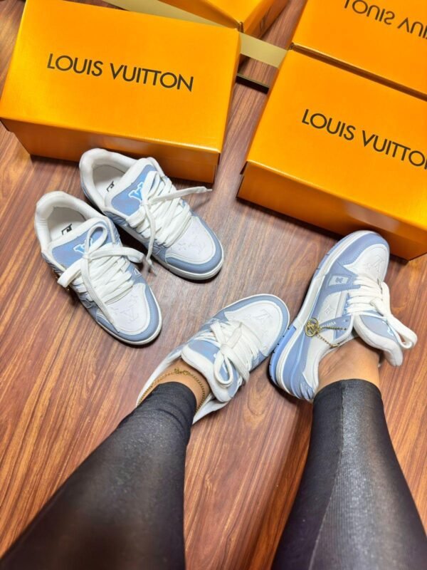 27092024205121148louis-vuitton-trainer-sky-blue-13.jpg