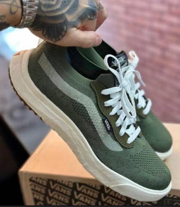 01102024133121485vans-ultrarange-vr3-verde-2.jpeg
