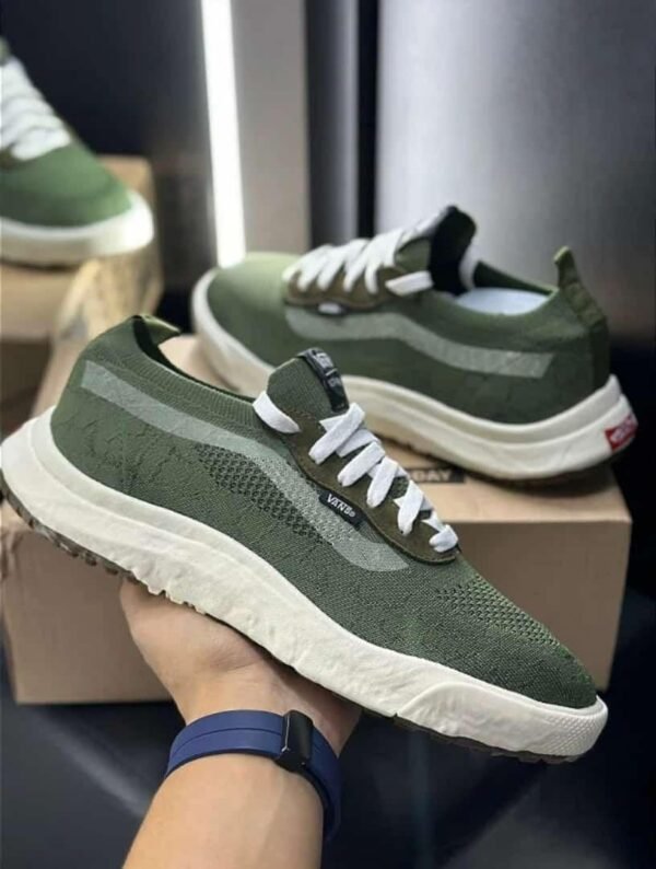 01102024133124537vans-ultrarange-vr3-verde-3.jpeg
