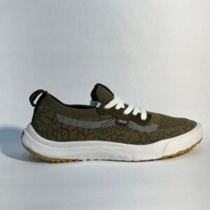 01102024140345179vans-ultrarange-vr3-verde-musgo-1.jpeg