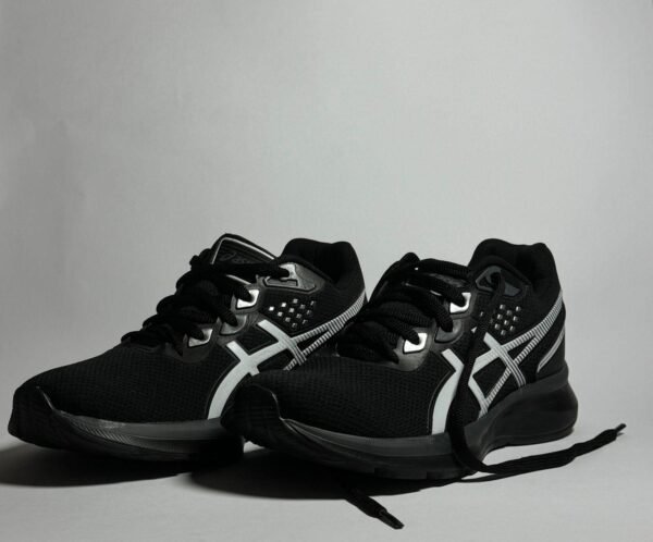 091020241846234asics-carbono-preto-cinza-2.jpg