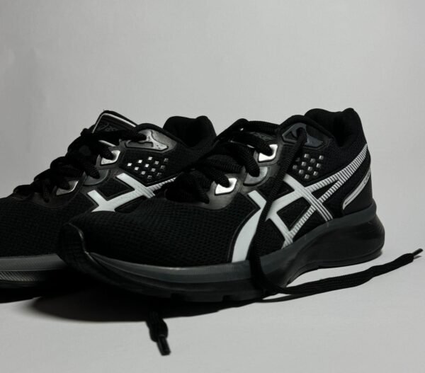 09102024184627139asics-carbono-preto-cinza-3.jpg