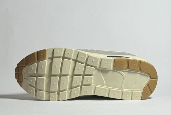 09102024185351972nike-air-max-1-ultra-2-0-branco-cinza-bege-7.jpg