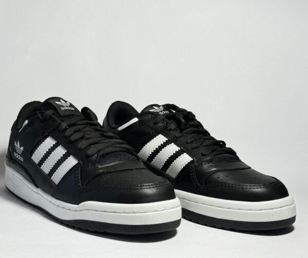 15102024193619573adidas-forum-preto-branco-3.jpg