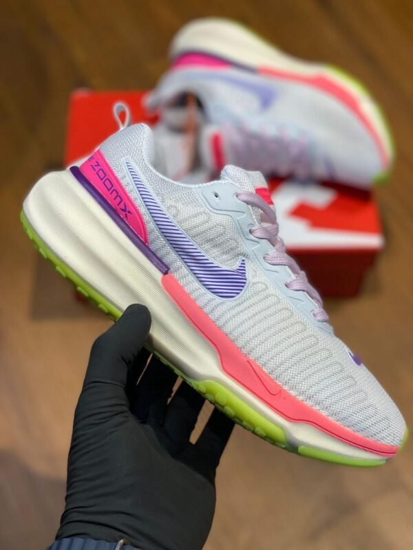 22012025183639446nike-zoom-invincible-branco-uva-pink-1.jpeg