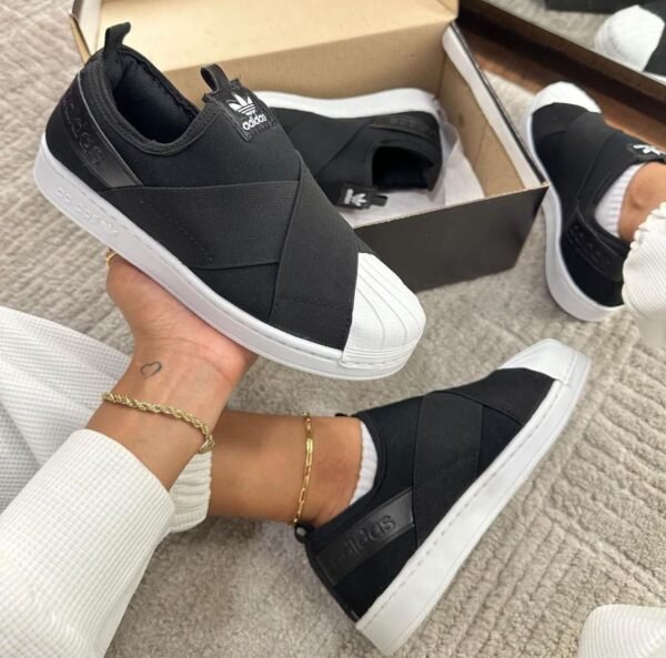 08032025130536445slip-on-preto-branco-8.jpeg